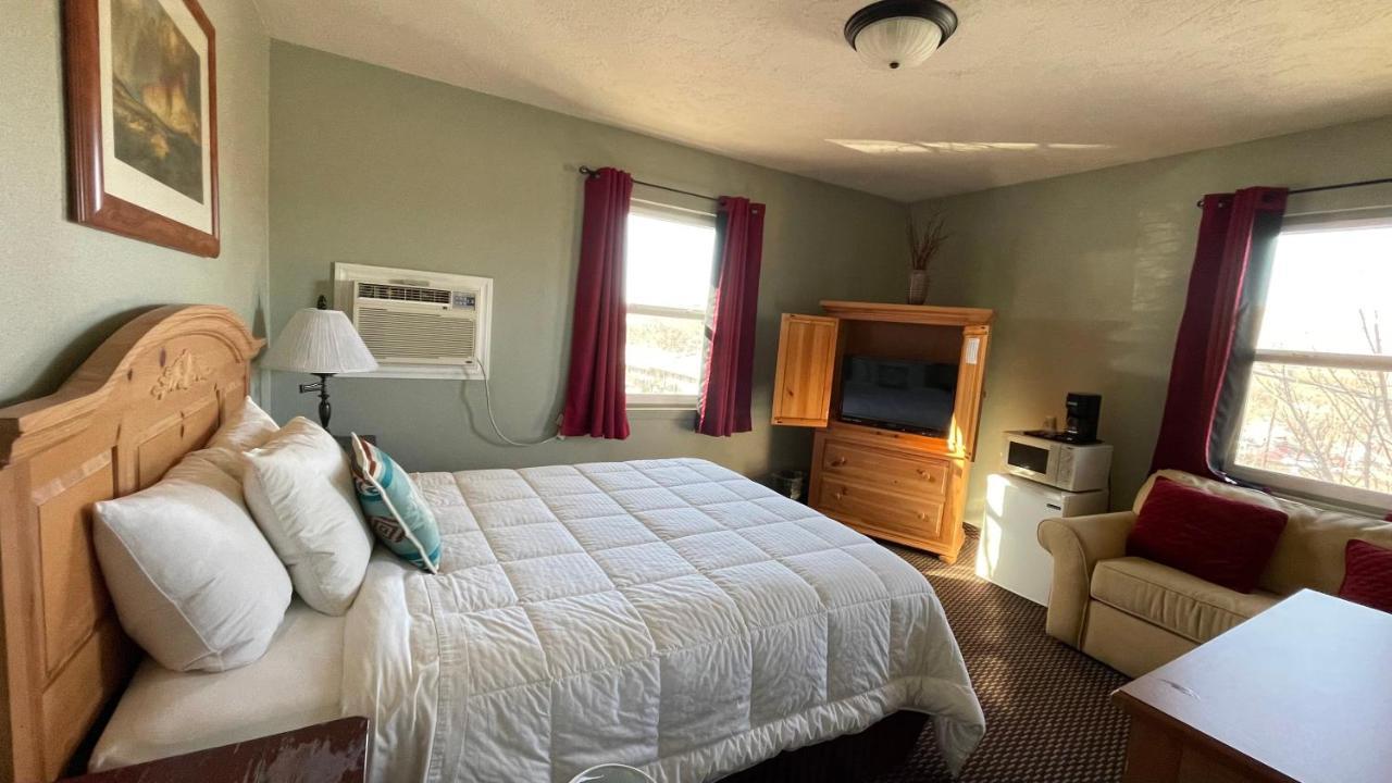 Rugged Country Lodge Пендълтън Екстериор снимка