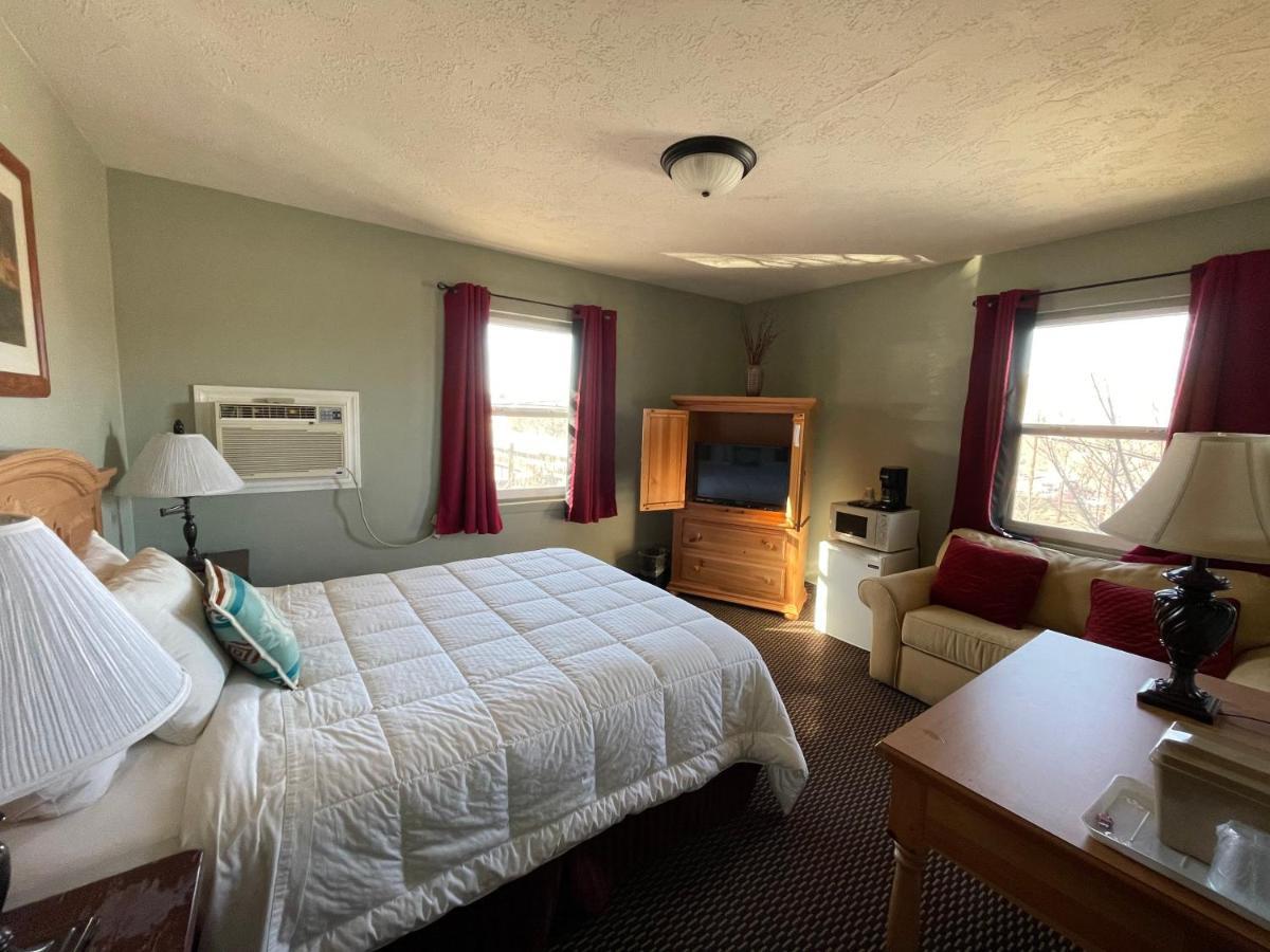 Rugged Country Lodge Пендълтън Екстериор снимка