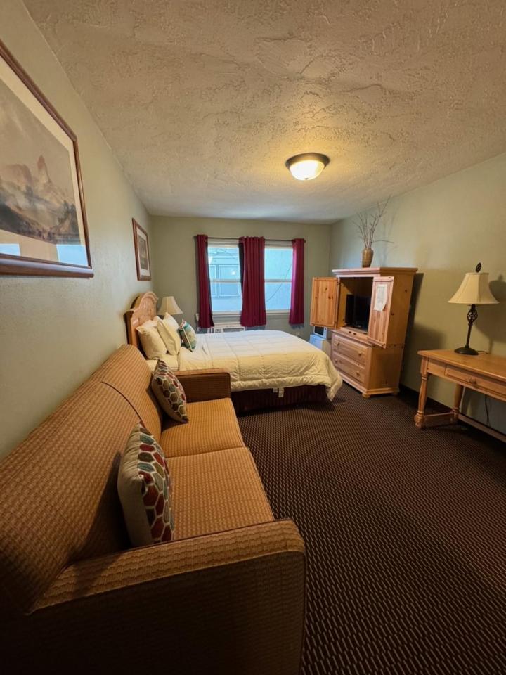Rugged Country Lodge Пендълтън Екстериор снимка