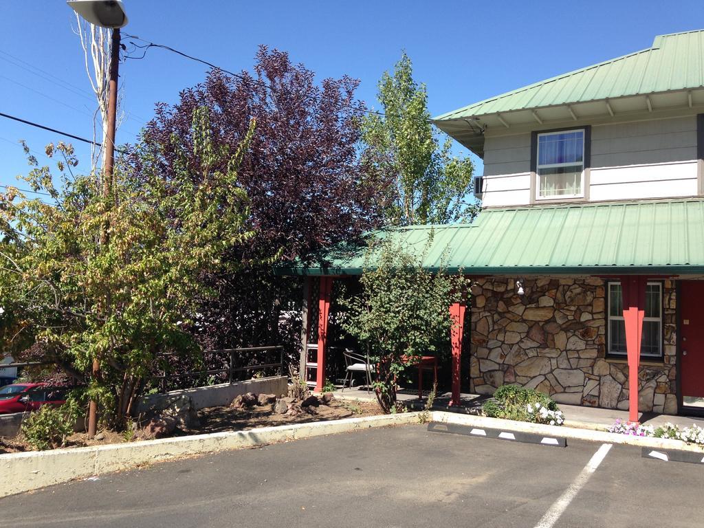 Rugged Country Lodge Пендълтън Екстериор снимка